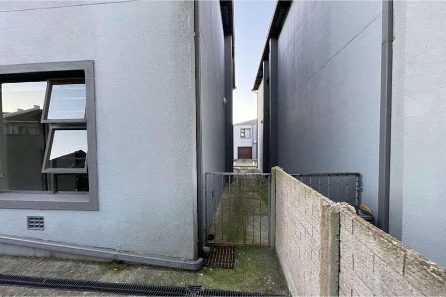 2 Bedroom Property for Sale in Sherwood Eastern Cape